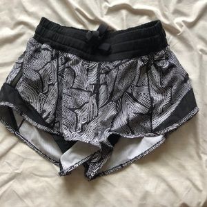 Lululemon Hottie Hot